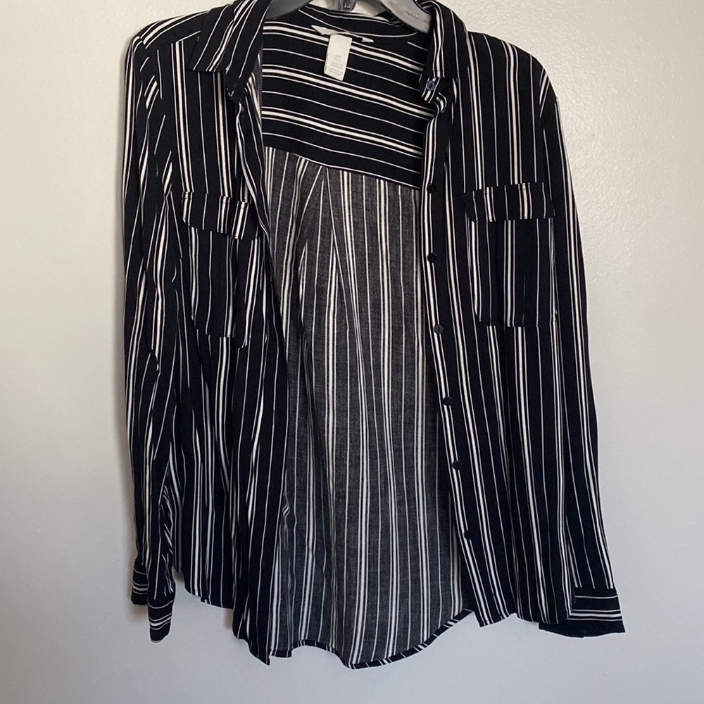 H&M button up - Picture 2 of 2
